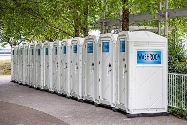 Best Portable restroom trailer rental  in Lla Lla East, WA