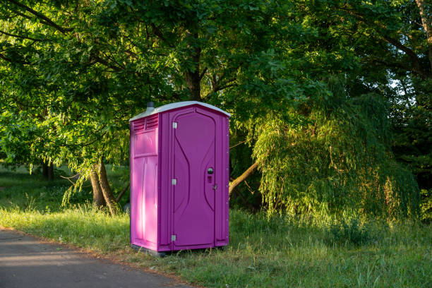Best Affordable portable toilet rental  in Lla Lla East, WA